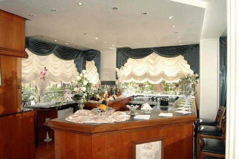 Ascot 4* Milán