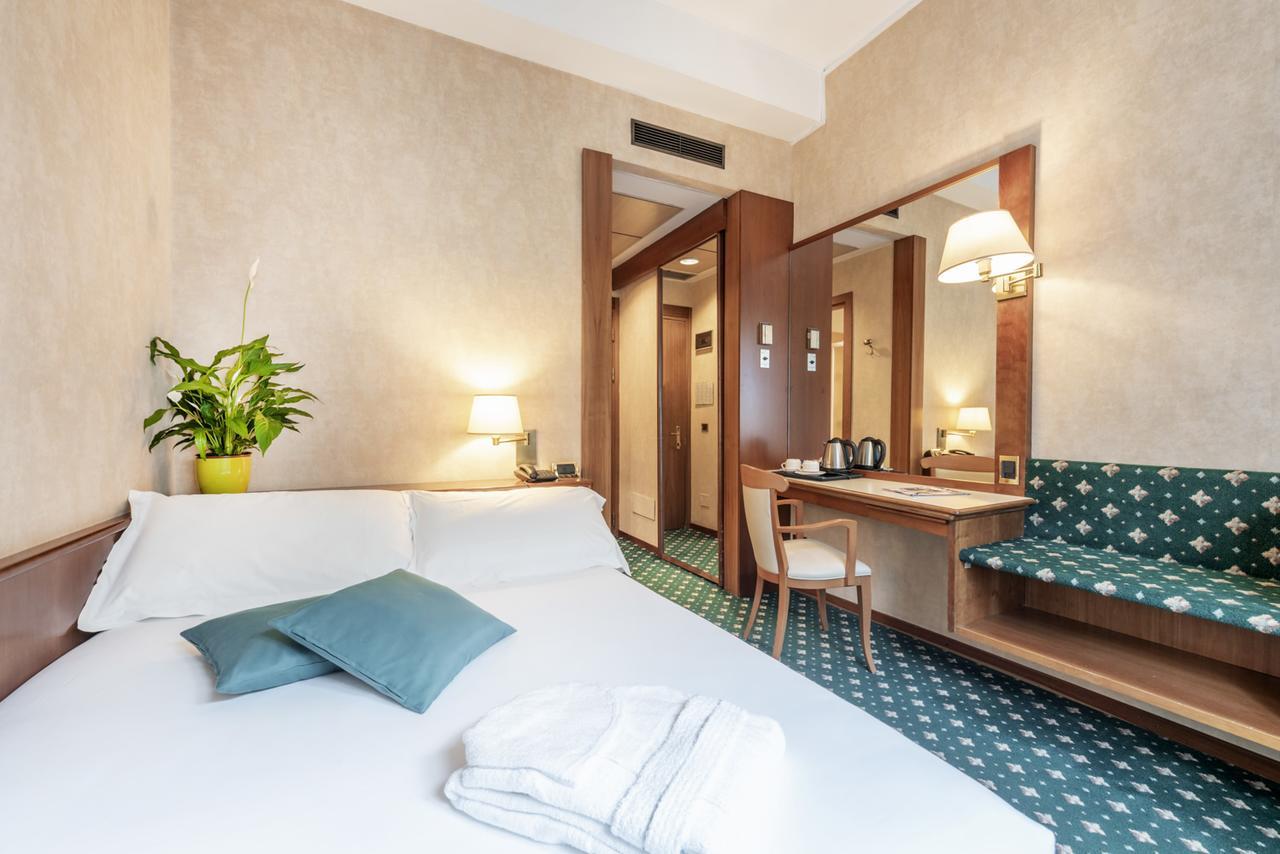 Ascot 4* Milán