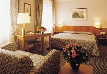 Ascot 4* Milán